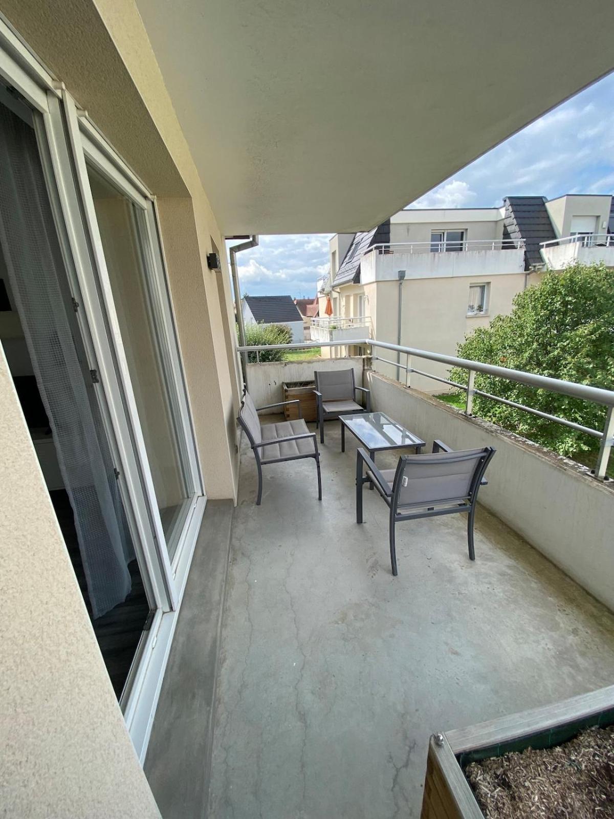 U1 Chaleureux Appartement Avec Balcon A Uffholtz Екстериор снимка
