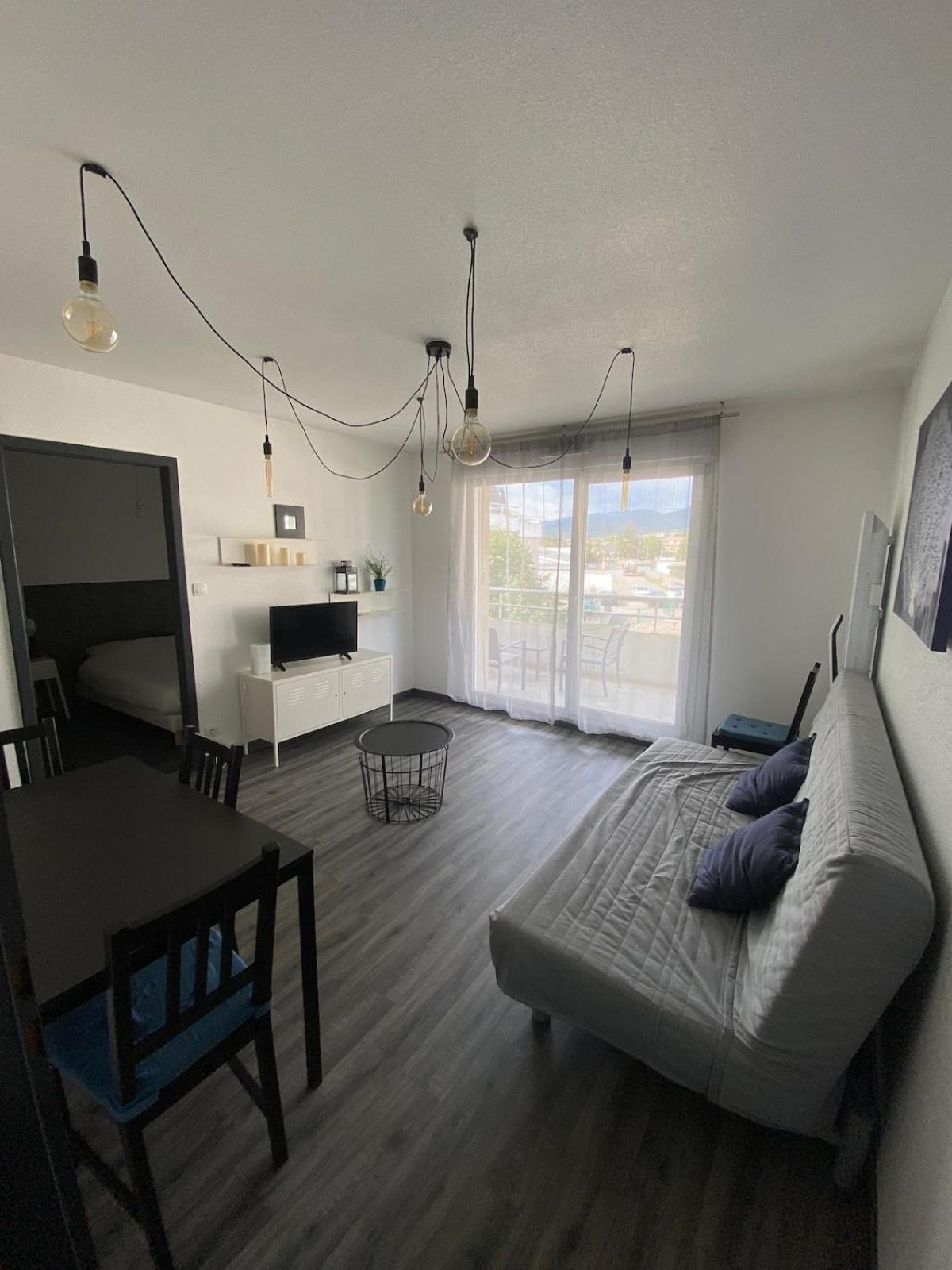U1 Chaleureux Appartement Avec Balcon A Uffholtz Екстериор снимка